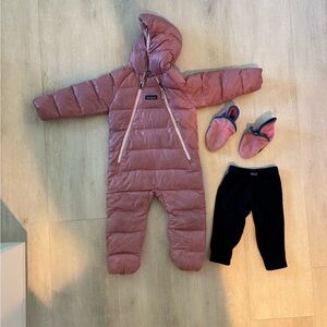 Patagonia Winter fun bundle!! Free items!